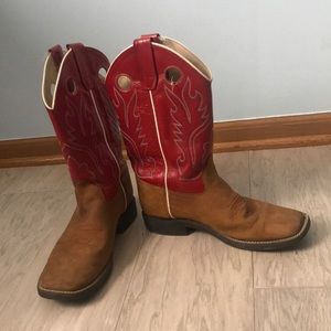 Red cowgirl boots